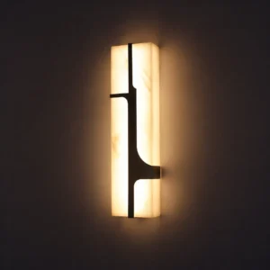 CLASSIC ANTIQUE BRASS WALL SCONCE